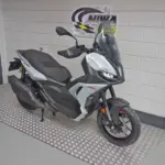 Nieuwe Aprilia SR GT motorscooter met 400cc motor uit 2026 bij NIWA Motoren