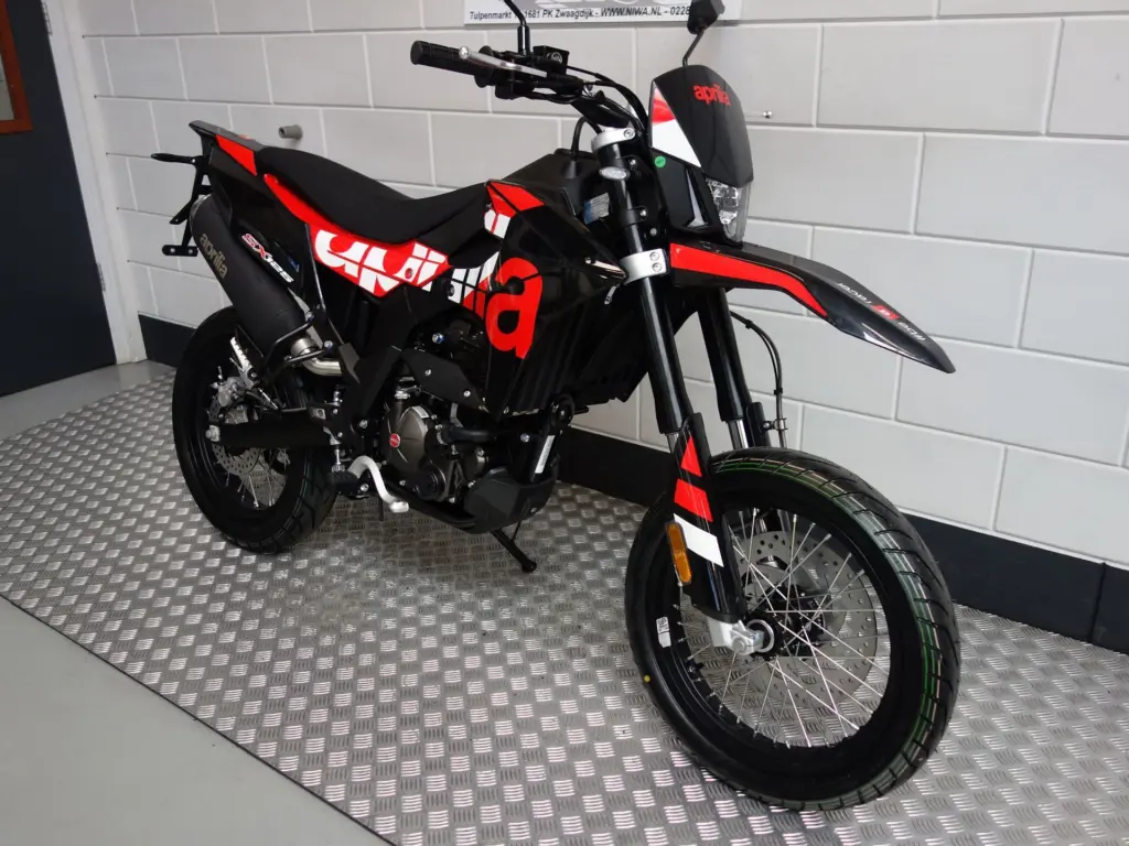 Nieuwe Aprilia SX 125 overig met 125cc motor uit 2026 bij NIWA Motoren