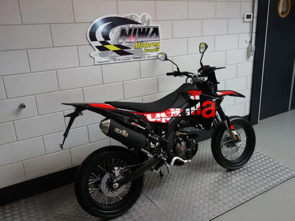 Nieuwe Aprilia SX 125 overig met 125cc motor uit 2026 bij NIWA Motoren