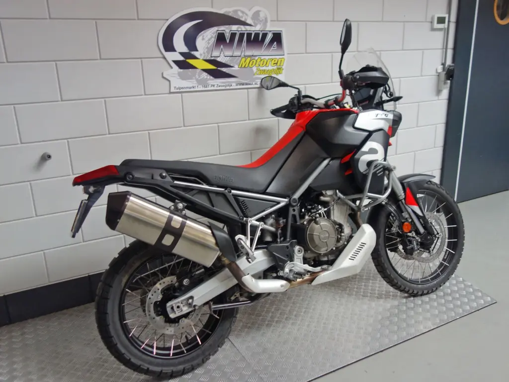 Gebruikte Aprilia Tuareg overig met 659cc motor uit 2022 bij NIWA Motoren
