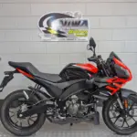 Gebruikte Aprilia Tuono 125 sport met 124cc motor uit 2025 bij NIWA Motoren