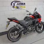 Gebruikte Aprilia Tuono 125 sport met 124cc motor uit 2025 bij NIWA Motoren