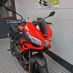 Gebruikte Aprilia Tuono 125 sport met 124cc motor uit 2025 bij NIWA Motoren