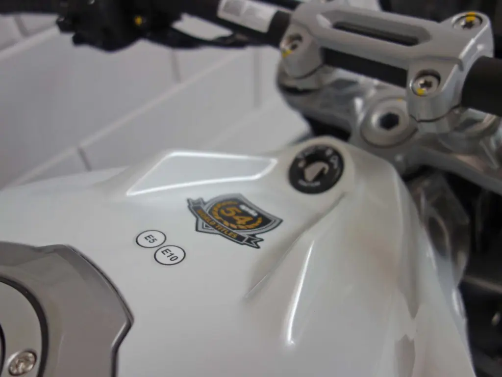Gebruikte Aprilia Tuono naked bike met 457cc motor uit 2025 bij NIWA Motoren