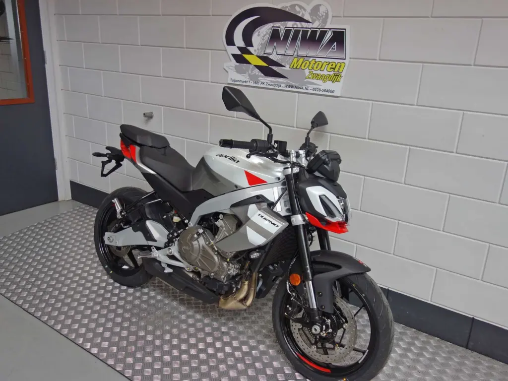 Nieuwe Aprilia Tuono naked bike met 457cc motor uit 2026 bij NIWA Motoren