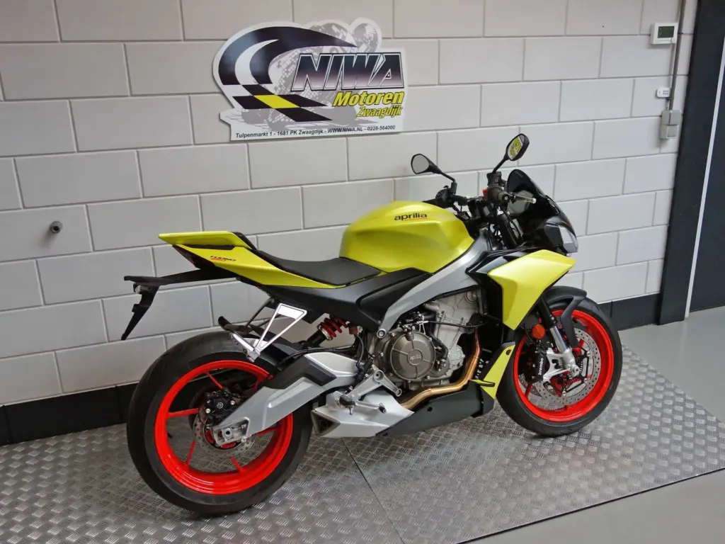 Nieuwe Aprilia Tuono 660 naked bike met 660cc motor uit 2026 bij NIWA Motoren
