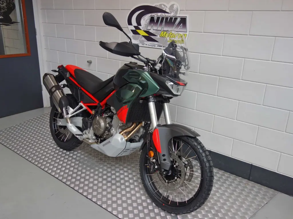 Nieuwe Aprilia Tuareg tour met 659cc motor uit 2026 bij NIWA Motoren