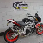 Gebruikte Aprilia Tuono V4 naked bike met 1077cc motor uit 2016 bij NIWA Motoren