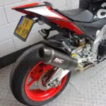 Gebruikte Aprilia Tuono V4 naked bike met 1077cc motor uit 2016 bij NIWA Motoren
