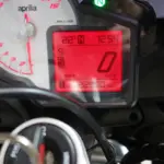 Gebruikte Aprilia Tuono V4 naked bike met 1077cc motor uit 2016 bij NIWA Motoren