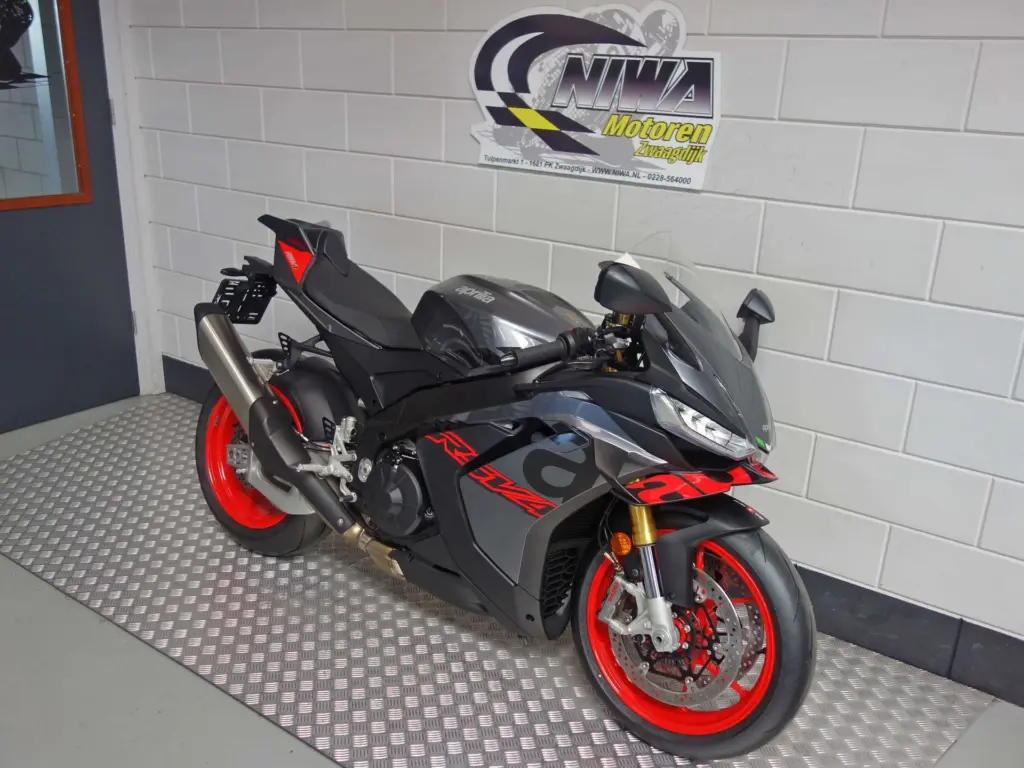 Nieuwe Aprilia RSV4 supersport met 1099cc motor uit 2026 bij NIWA Motoren
