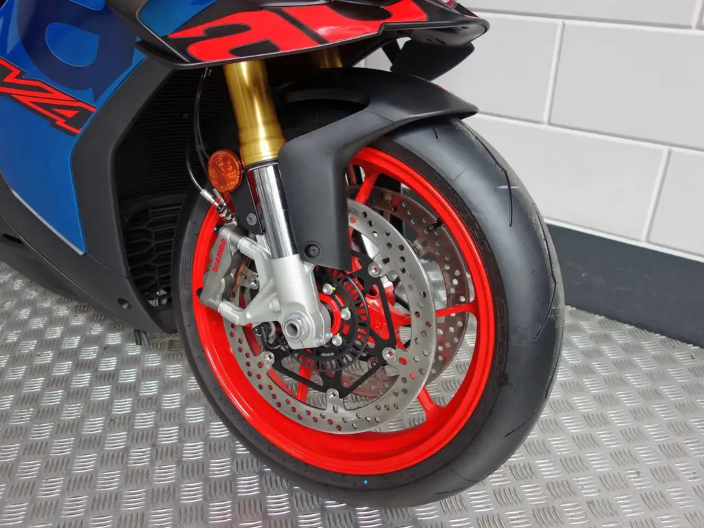 Nieuwe Aprilia RSV4 supersport met 1099cc motor uit 2026 bij NIWA Motoren