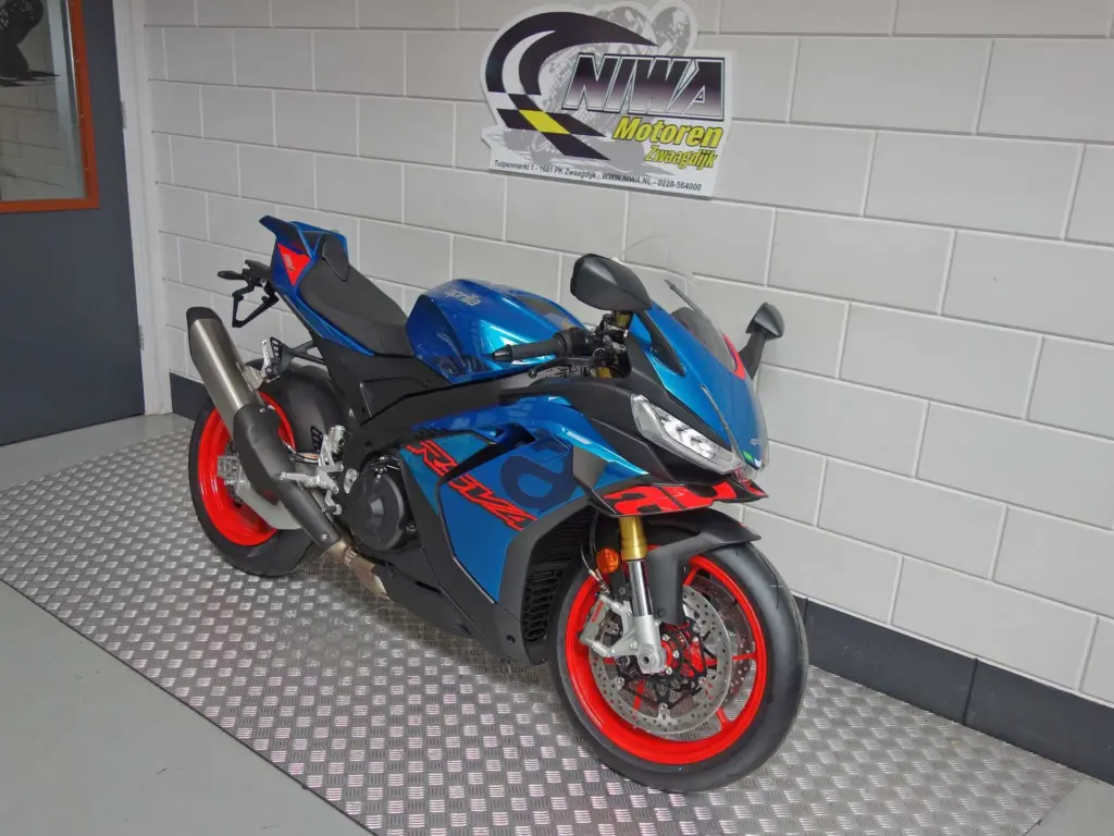 Nieuwe Aprilia RSV4 supersport met 1099cc motor uit 2026 bij NIWA Motoren
