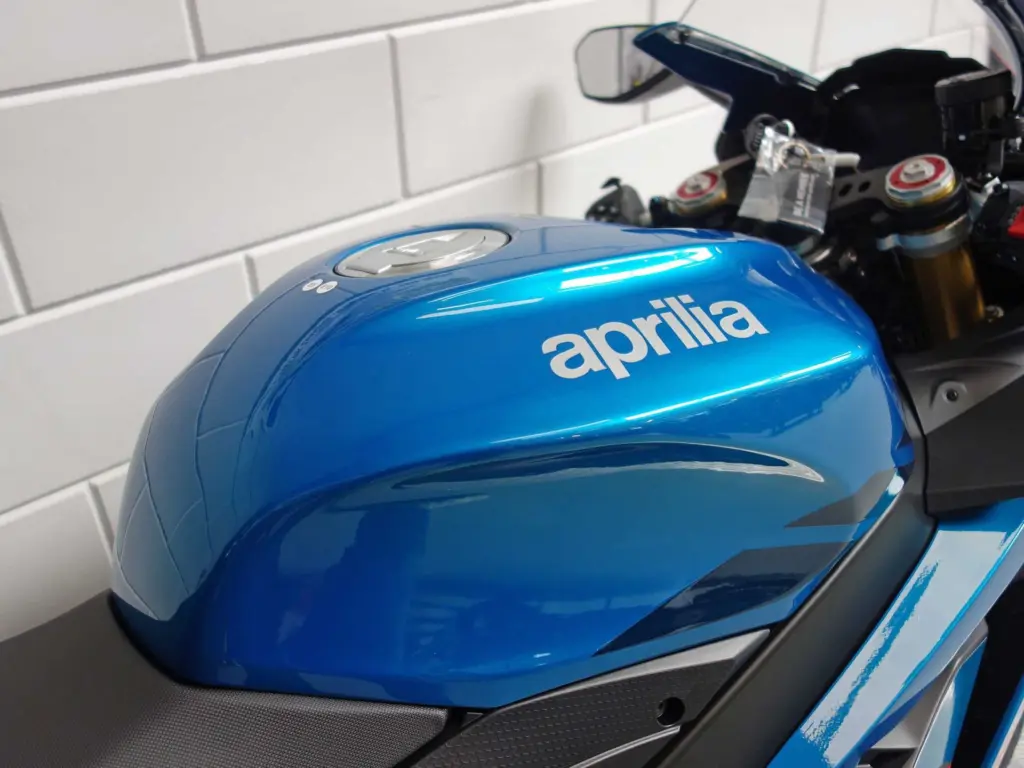 Nieuwe Aprilia RSV4 supersport met 1099cc motor uit 2026 bij NIWA Motoren
