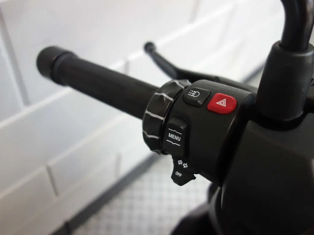 Gebruikte BMW C 400 X motorscooter met 350cc motor uit 2021 bij NIWA Motoren