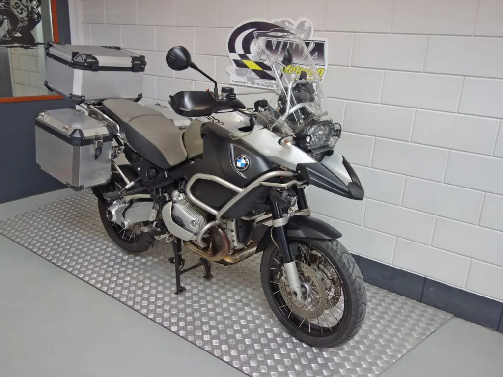 Gebruikte BMW R 1200 GS Adventure tour met 1170cc motor uit 2007 bij NIWA Motoren
