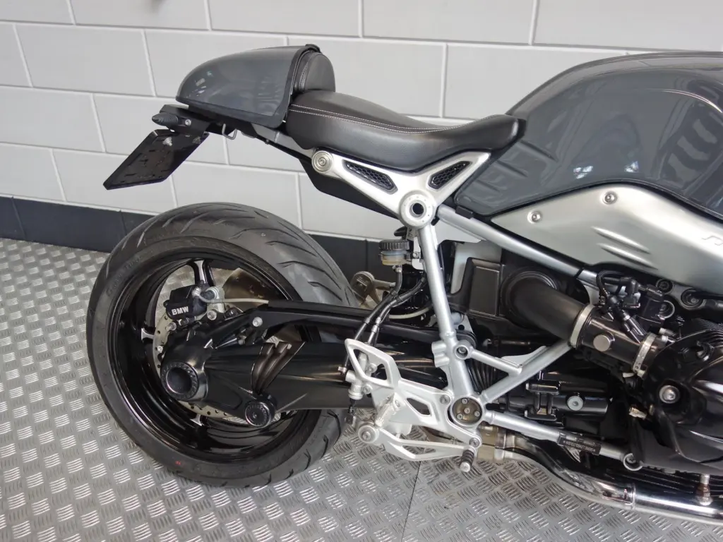 Gebruikte BMW R nineT Racer tour met 1170cc motor uit 2018 bij NIWA Motoren