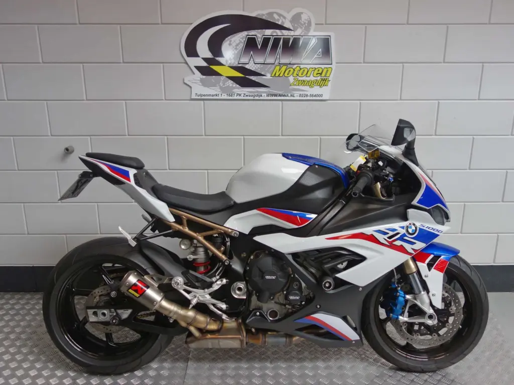 Gebruikte BMW S 1000 RR supersport met 999cc motor uit 2023 bij NIWA Motoren
