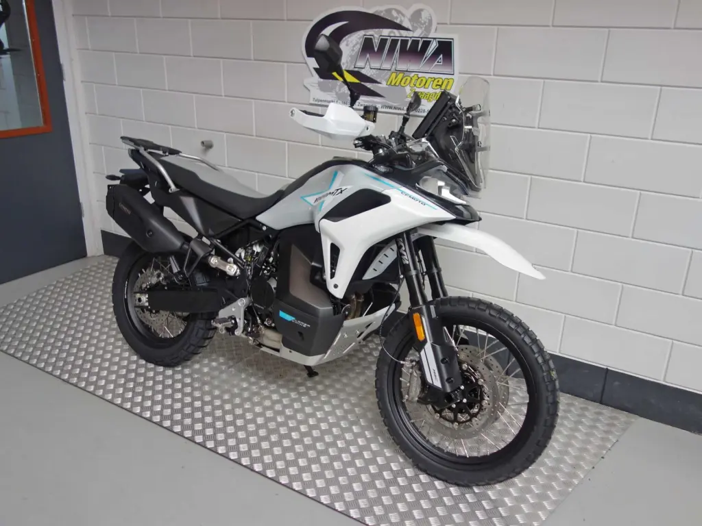 Nieuwe CFMOTO tour met 946cc motor uit 2026 bij NIWA Motoren