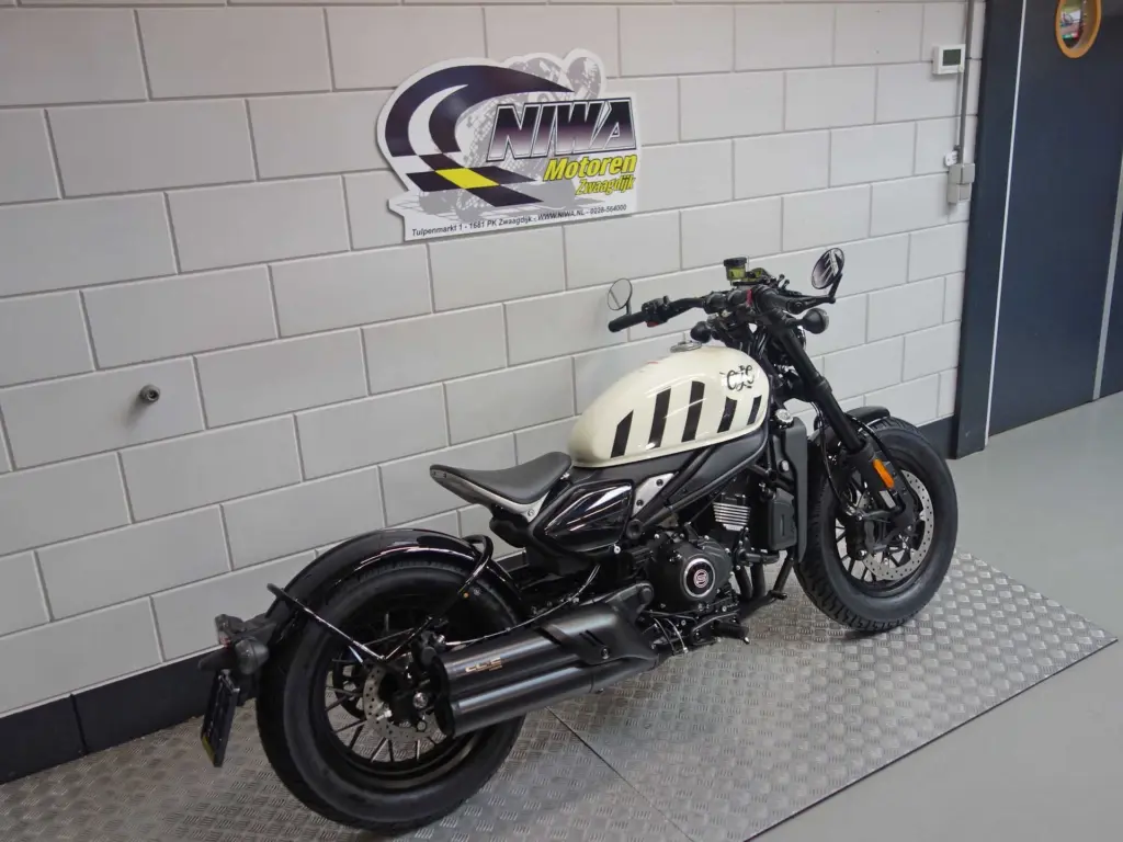 Nieuwe CFMOTO 450 CL-C naked bike met 449cc motor uit 2026 bij NIWA Motoren