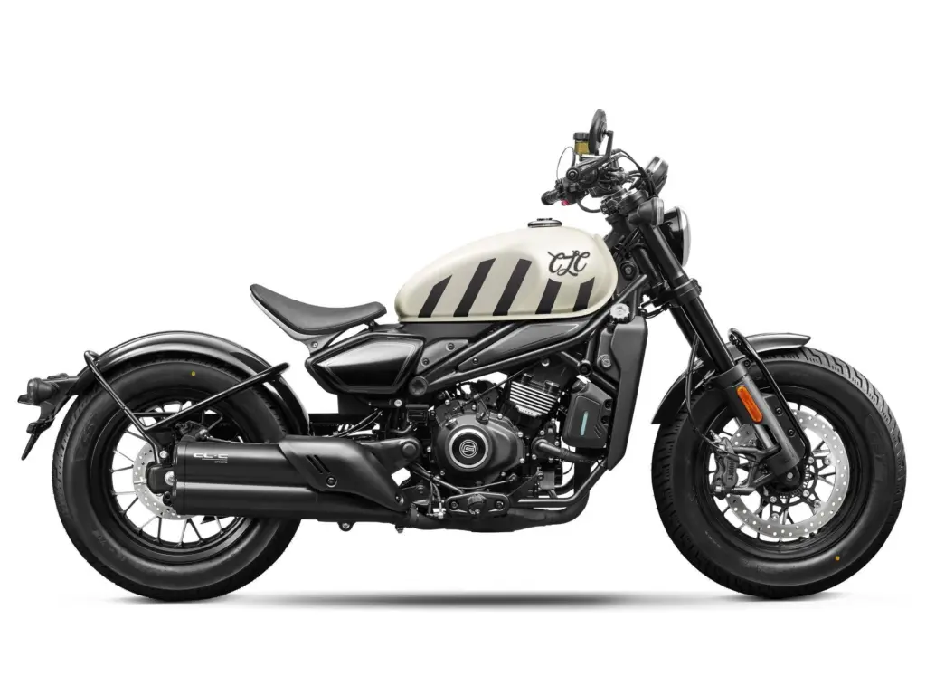 Nieuwe CFMOTO 450 CL-C naked bike met 449cc motor uit 2026 bij NIWA Motoren