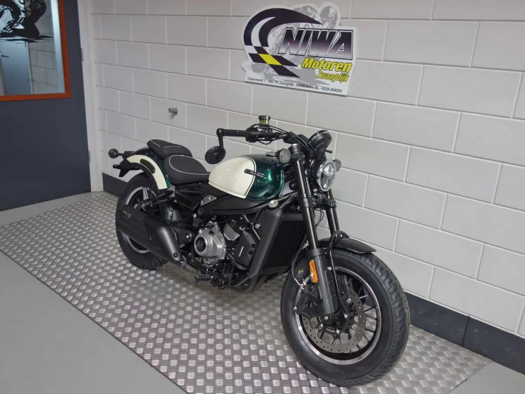 Nieuwe CFMOTO 450 CL-C naked bike met 449cc motor uit 2026 bij NIWA Motoren