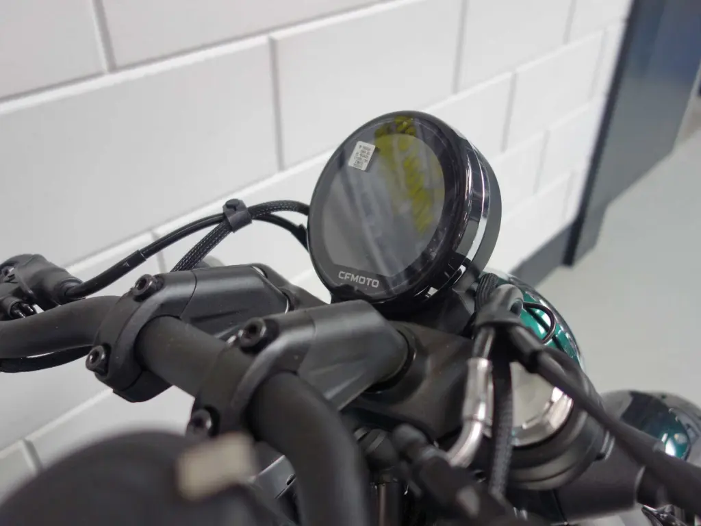Nieuwe CFMOTO 450 CL-C naked bike met 449cc motor uit 2026 bij NIWA Motoren