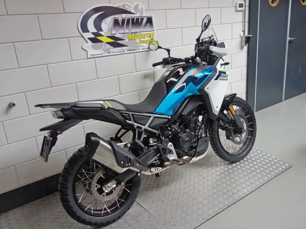 Nieuwe CFMOTO 450 MT tour met 450cc motor uit 2026 bij NIWA Motoren