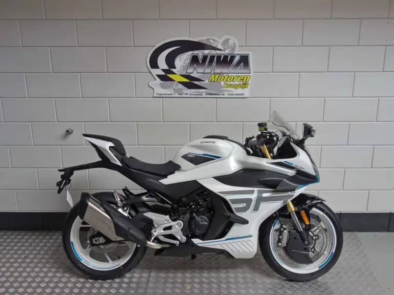 Nieuwe CFMOTO 675 SR supersport met cc motor uit 2026 bij NIWA Motoren