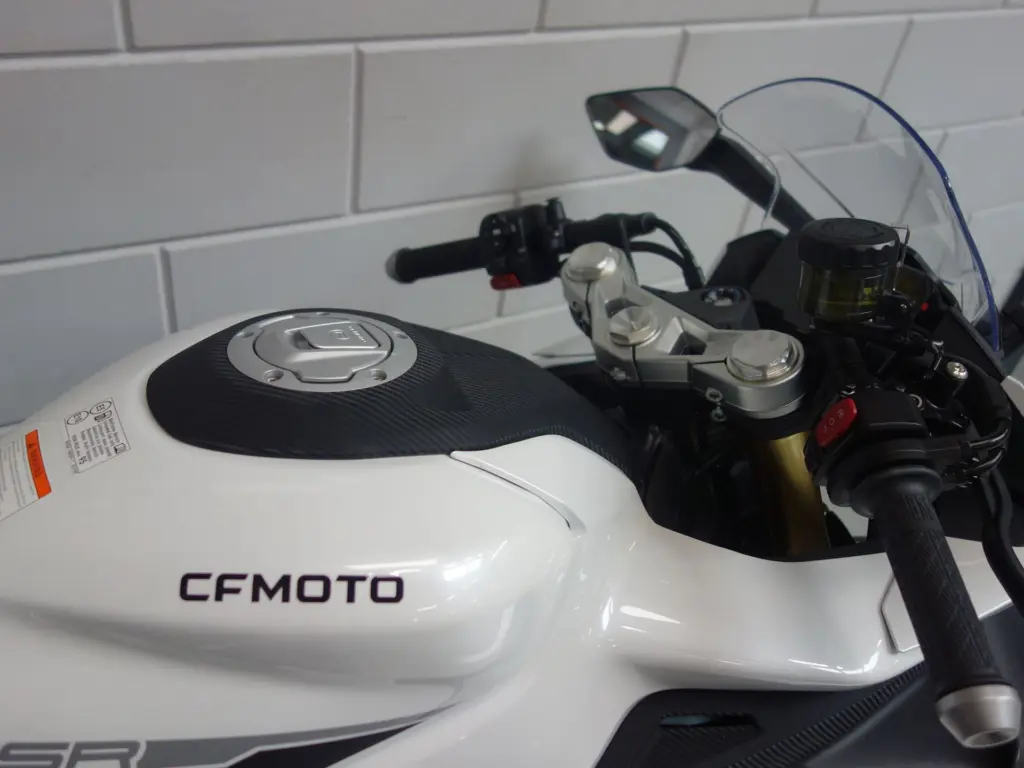 Nieuwe CFMOTO 450 SR supersport met 449cc motor uit 2026 bij NIWA Motoren
