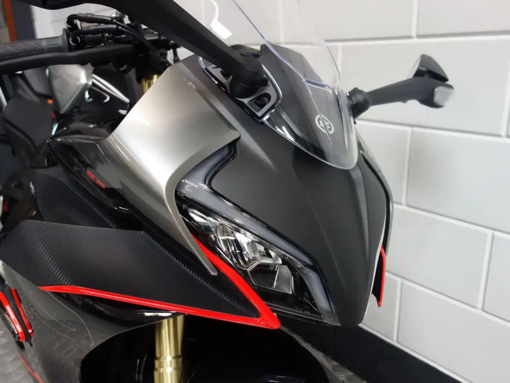 Nieuwe CFMOTO 450 SR supersport met cc motor uit 2026 bij NIWA Motoren