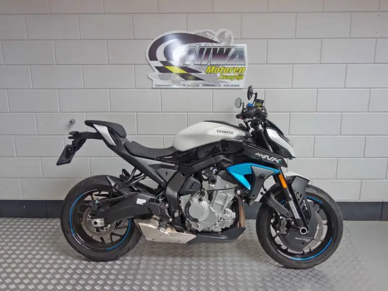 Nieuwe CFMOTO 450 CL-C naked bike met 449cc motor uit 2026 bij NIWA Motoren