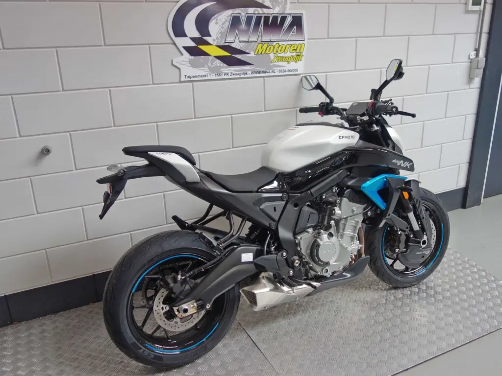 Nieuwe CFMOTO 675 NK naked bike met cc motor uit 2026 bij NIWA Motoren