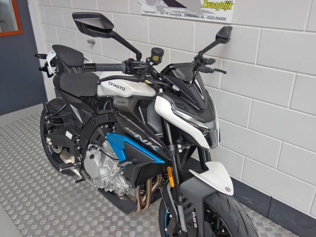 Nieuwe CFMOTO 675 NK naked bike met cc motor uit 2026 bij NIWA Motoren