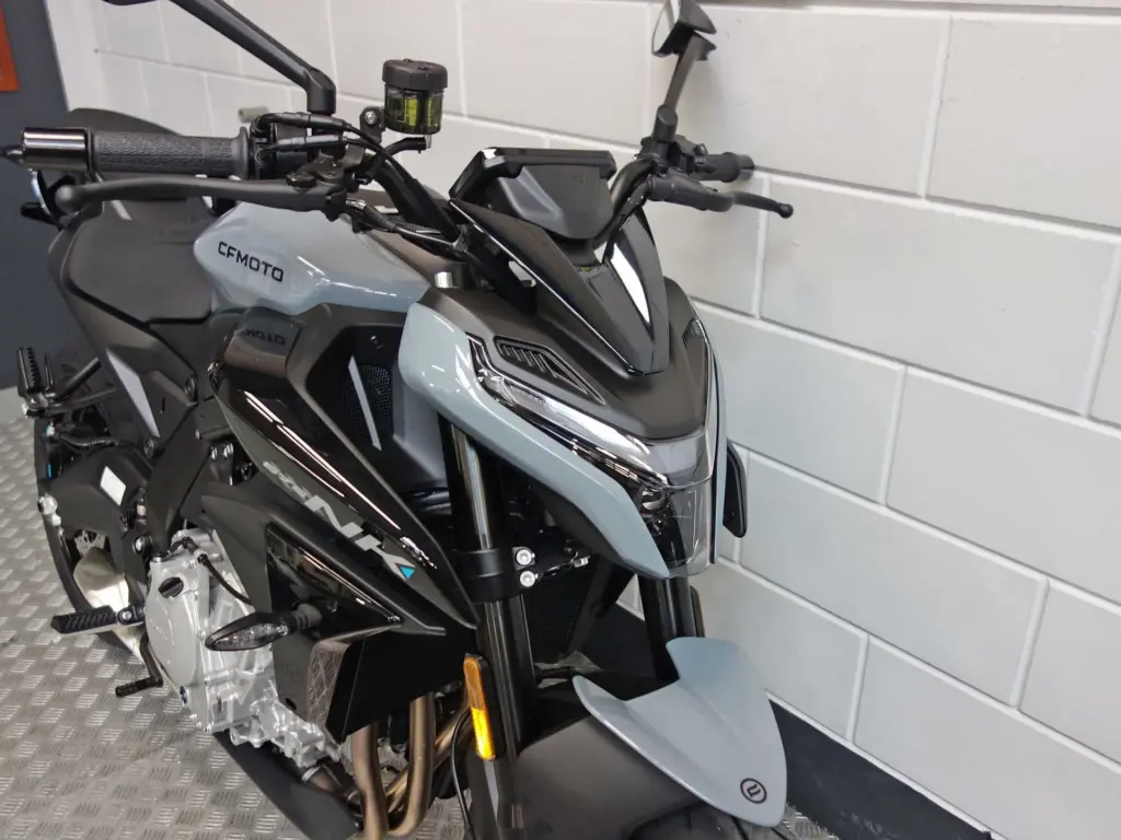 Nieuwe CFMOTO 675 NK naked bike met cc motor uit 2026 bij NIWA Motoren