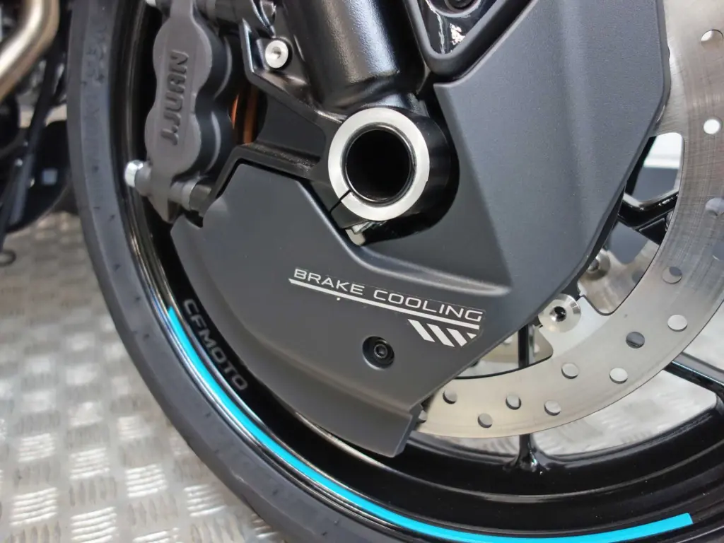 Nieuwe CFMOTO 675 NK naked bike met cc motor uit 2026 bij NIWA Motoren
