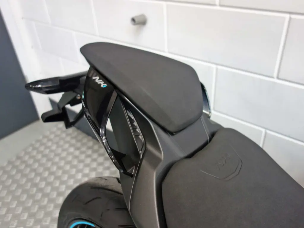 Nieuwe CFMOTO 675 NK naked bike met cc motor uit 2026 bij NIWA Motoren