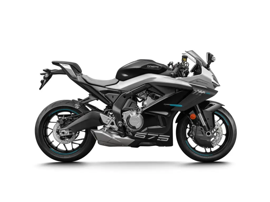 Nieuwe CFMOTO 675 SR supersport met cc motor uit 2026 bij NIWA Motoren
