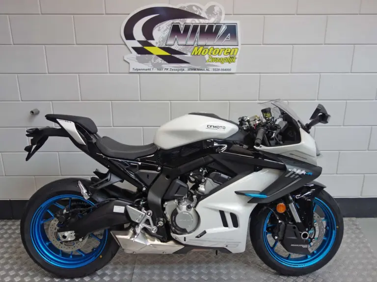 Nieuwe CFMOTO 675 SR supersport met cc motor uit 2026 bij NIWA Motoren