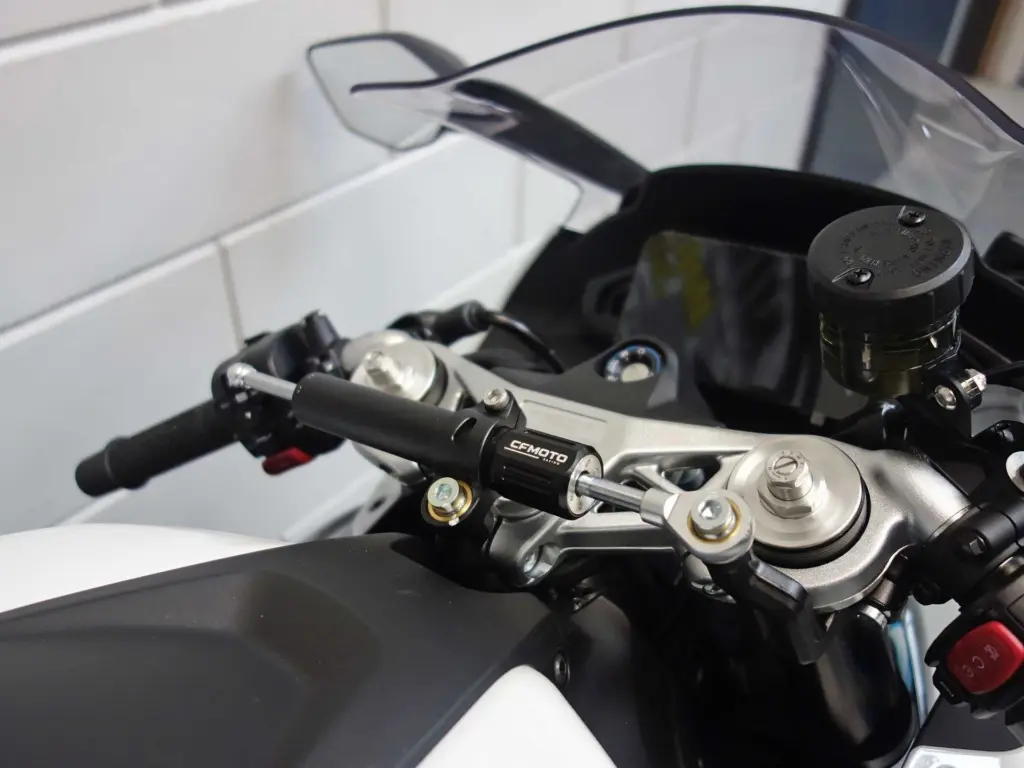 Nieuwe CFMOTO 675 SR supersport met cc motor uit 2026 bij NIWA Motoren