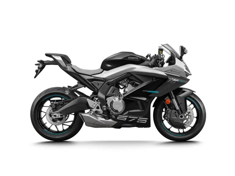 Nieuwe CFMOTO 675 SR supersport met cc motor uit 2026 bij NIWA Motoren