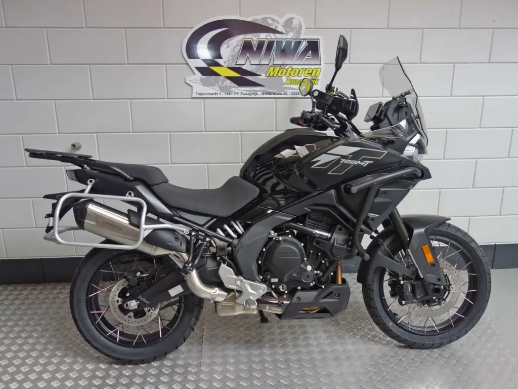 Nieuwe CFMOTO 700 MT tour met cc motor uit 2026 bij NIWA Motoren