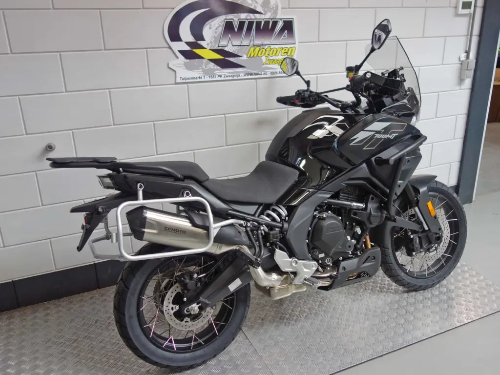 Nieuwe CFMOTO 700 MT tour met cc motor uit 2026 bij NIWA Motoren