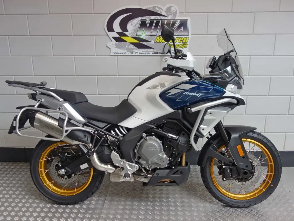 Nieuwe CFMOTO 700 MT tour met cc motor uit 2026 bij NIWA Motoren