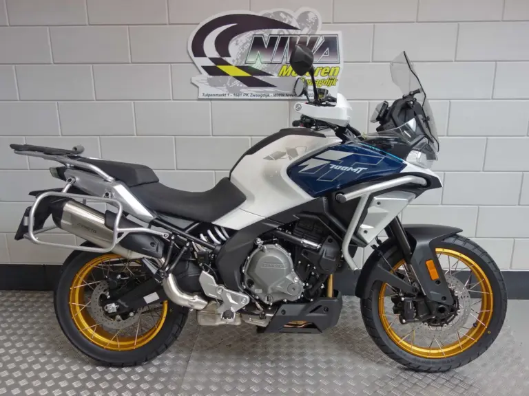 Nieuwe CFMOTO 800 MT tour met cc motor uit 2025 bij NIWA Motoren