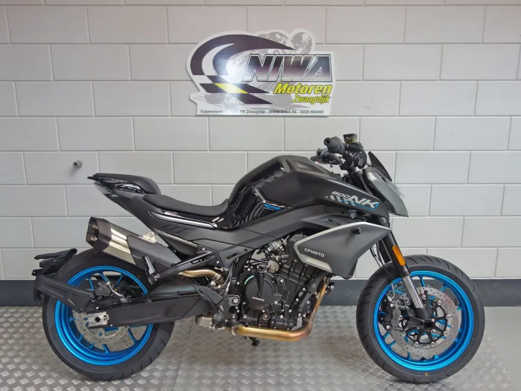 Nieuwe CFMOTO 800 NK naked bike met cc motor uit 2025 bij NIWA Motoren