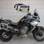 Nieuwe CFMOTO 800 MT tour met cc motor uit 2026 bij NIWA Motoren