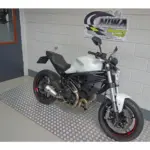 Gebruikte Ducati Monster naked bike met 803cc motor uit 2019 bij NIWA Motoren