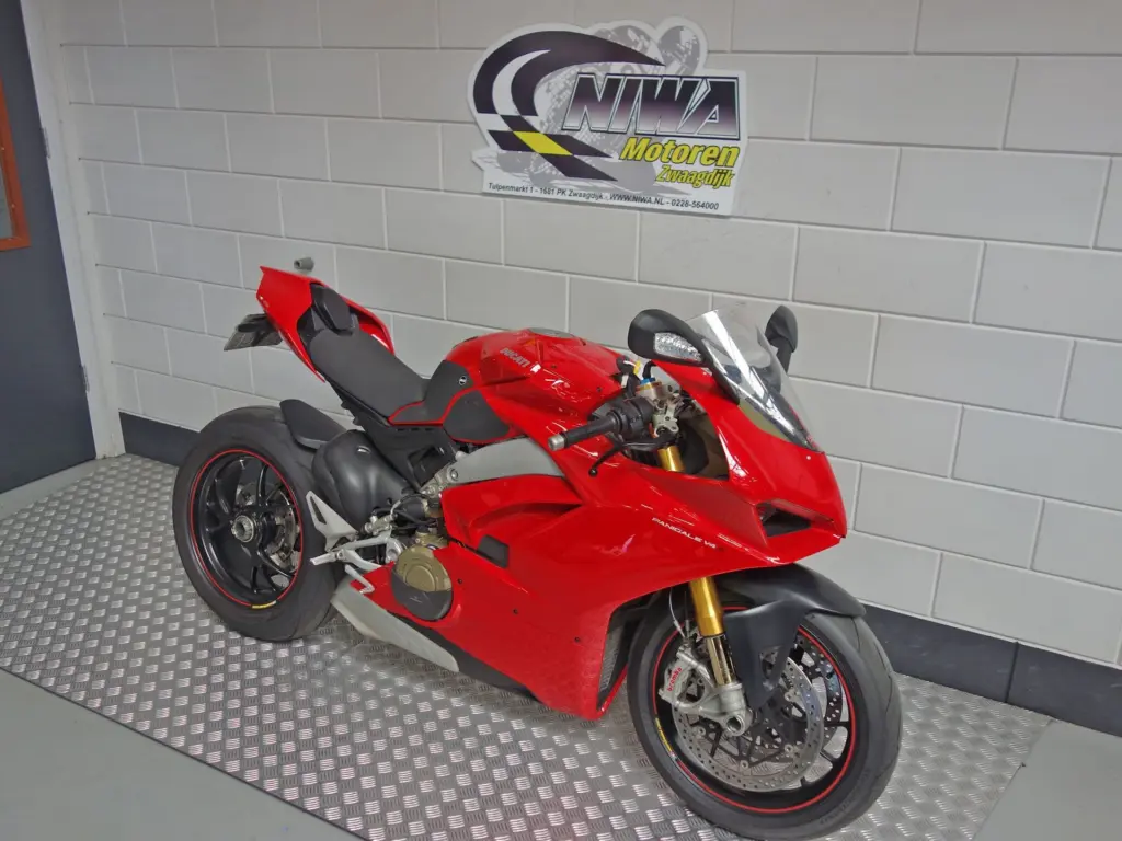 Gebruikte Ducati Panigale V4 supersport met 1103cc motor uit 2017 bij NIWA Motoren