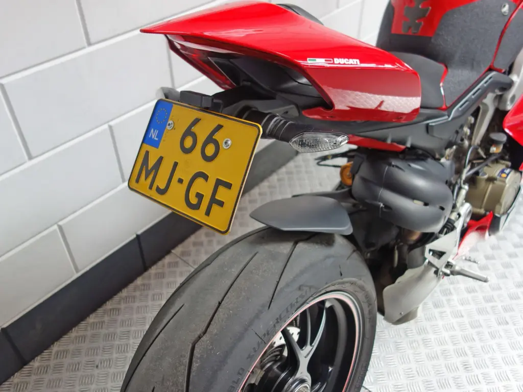 Gebruikte Ducati Panigale V4 supersport met 1103cc motor uit 2017 bij NIWA Motoren